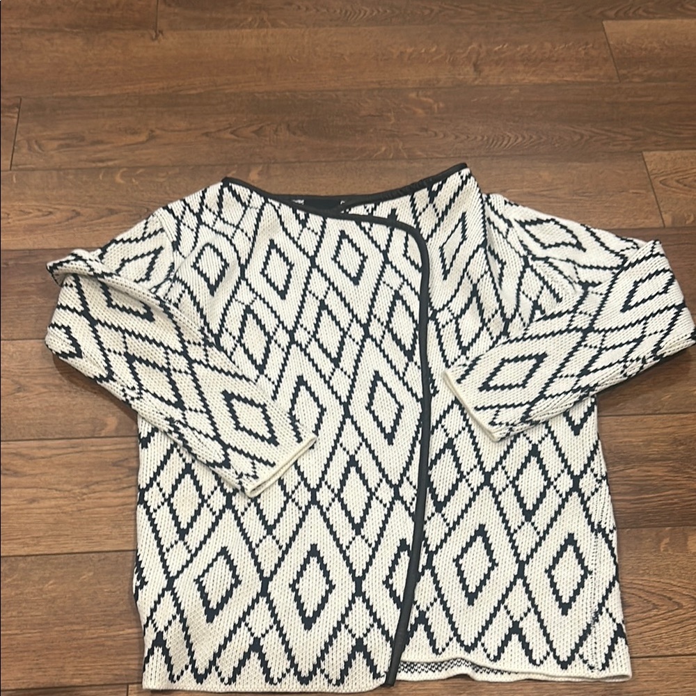 Lumiere Black and White Geometric Cardigan